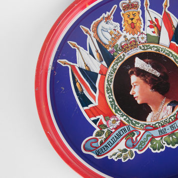 Bandeja · Queen Elizabeth II Silver Jubilee (1953-1977)